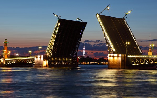 Været i St. Petersburg i august 2016 er spådd av det hydrometeorologiske senteret. Hva er været i St. Petersburg i august?