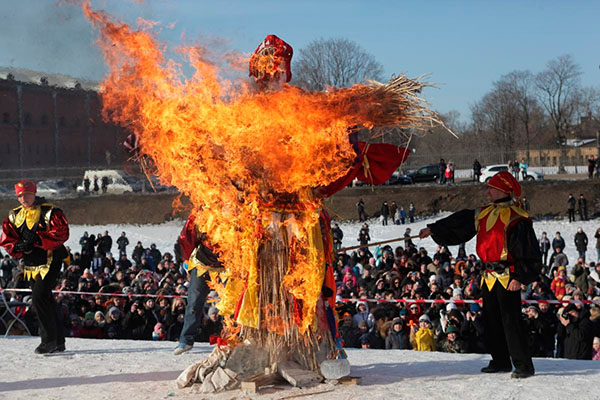 Gratulerer med Maslenitsa 2017