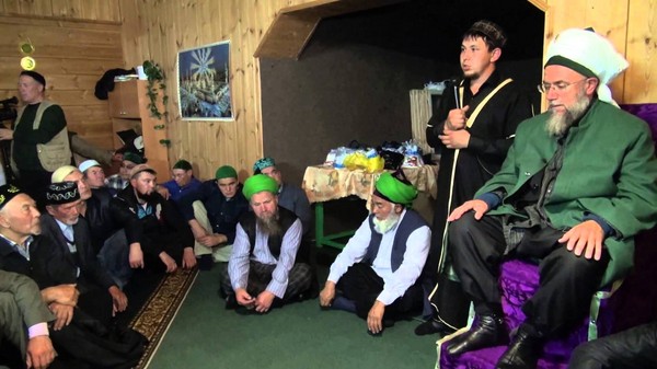 Hvordan og når feirer Uraza Bayram i 2016 i Russland. Gratulerer til muslimene i landet på fastingsdagen