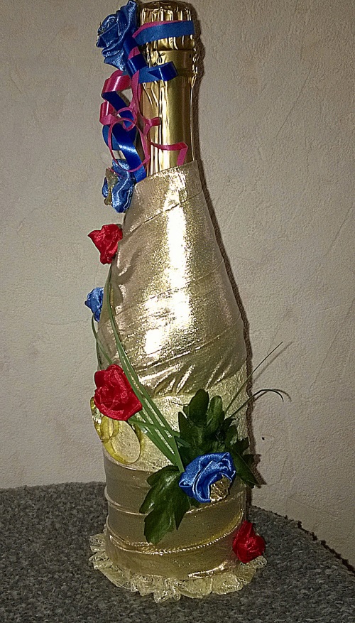 Dekorere bryllups champagne med egne hender