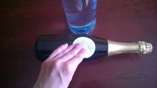 Dekorere bryllups champagne med egne hender