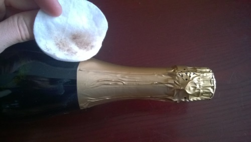 Dekorere bryllups champagne med egne hender