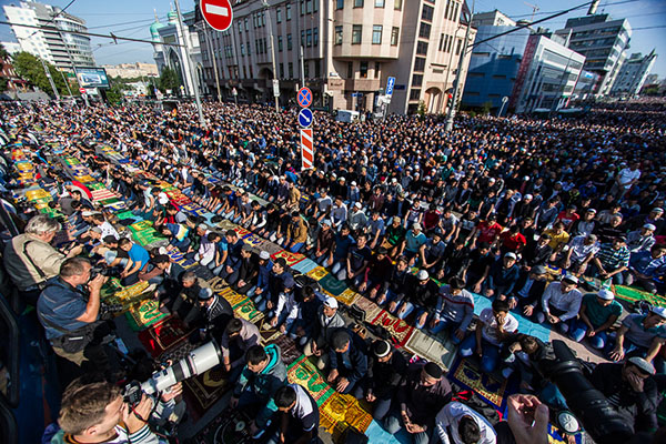 Gratulerer med muslimer til Uraza Bayram-2017