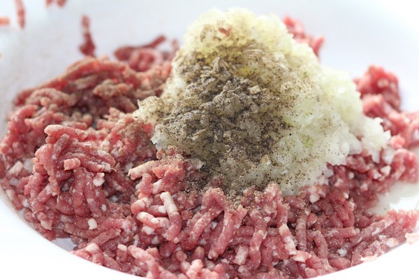 Slik lagrer du stuffing for dumplings: velsmakende og enkel