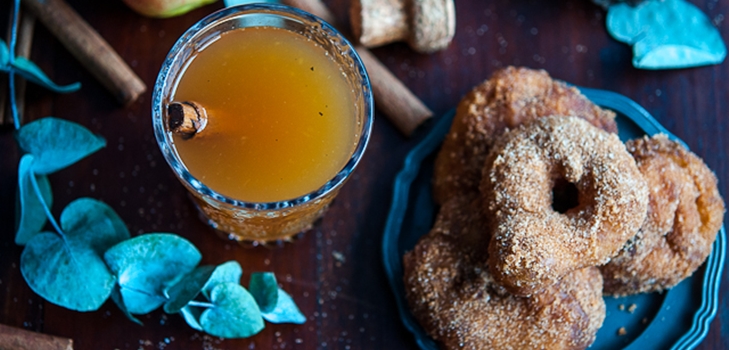 Mulled vin og eple donuts