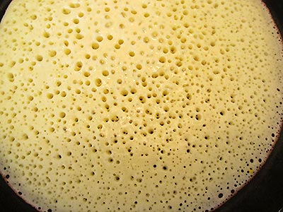 Hvordan lage pannekaker på yoghurt - de beste oppskriftene med et bilde