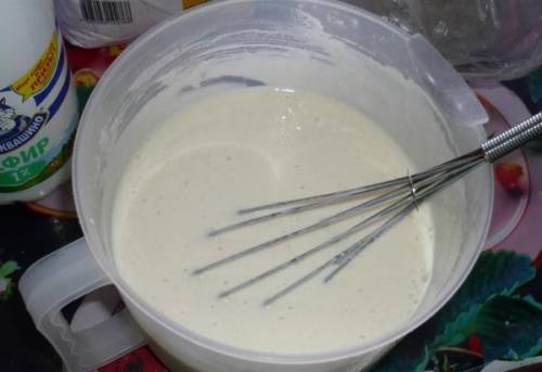 Hvordan lage pannekaker på yoghurt - de beste oppskriftene med et bilde