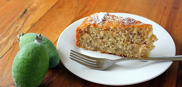 Slik lagrer du feijoa: de beste oppskriftene med et bilde