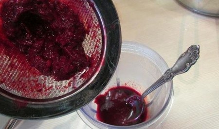 Hvordan lage en krem ​​for Cappeycakes: Oppskrift på smør, sjokolade og proteinkrem