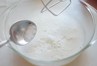 Hvordan lage meringue, en deilig oppskrift med et bilde