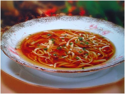 suppe i en tallerken