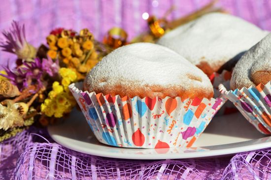 Steg-for-steg oppskrift på muffins med svisker