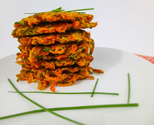 Delicious pannekaker fra courgetter på raske oppskrifter
