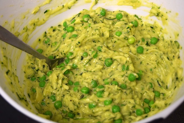 Delicious pannekaker fra courgetter på raske oppskrifter