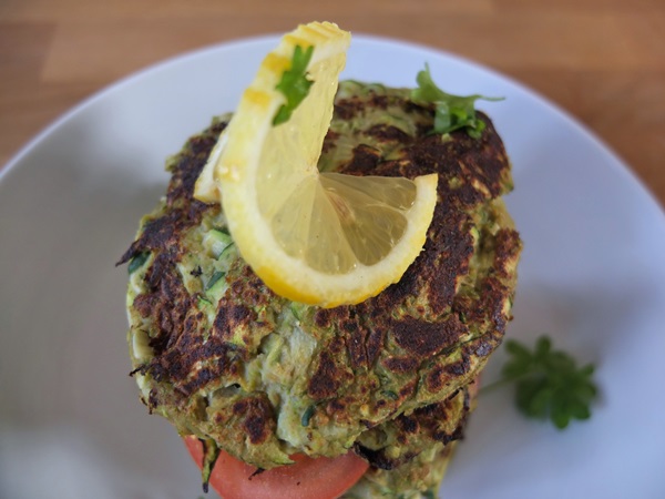 Delicious pannekaker fra courgetter på raske oppskrifter