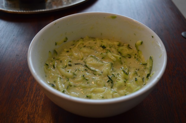 Delicious pannekaker fra courgetter på raske oppskrifter