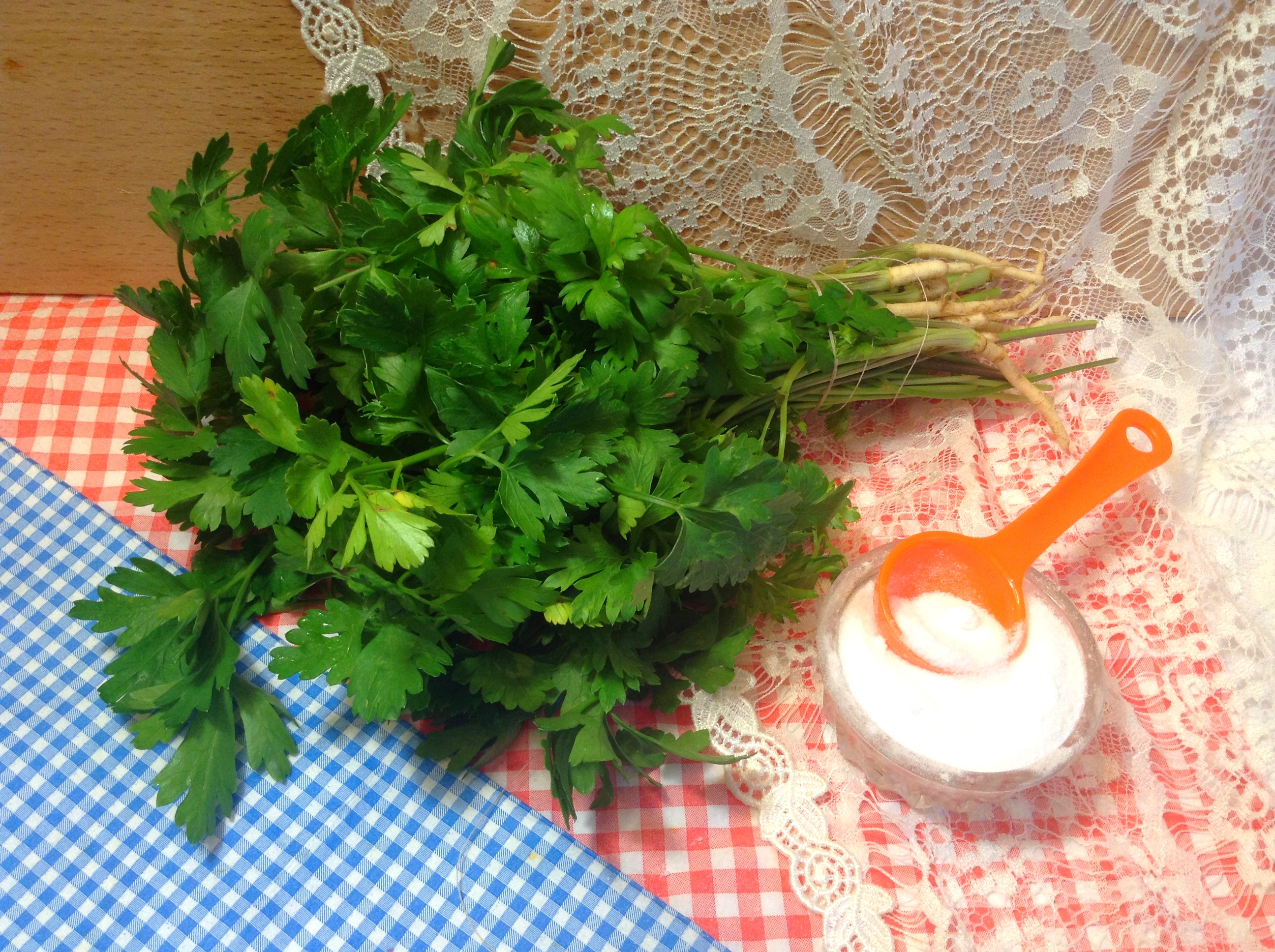 Pickling persille for vinteren i din egen juice