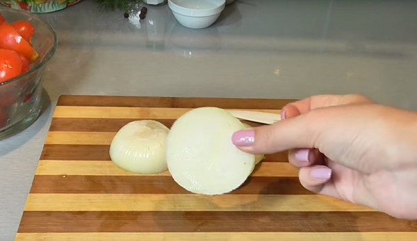 Tomater i gelatin til vinteren - Oppskrifter med løk, uten sterilisering. Høstet syltet tomater i gelatin for vinteren