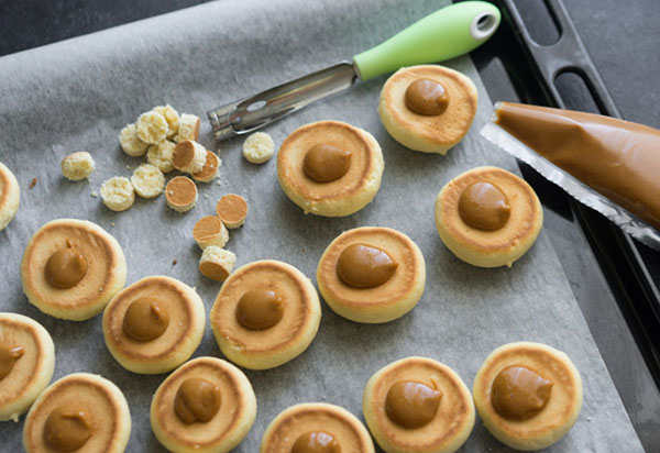 Ferieoppskrift: Ferskenkake med kremfylling