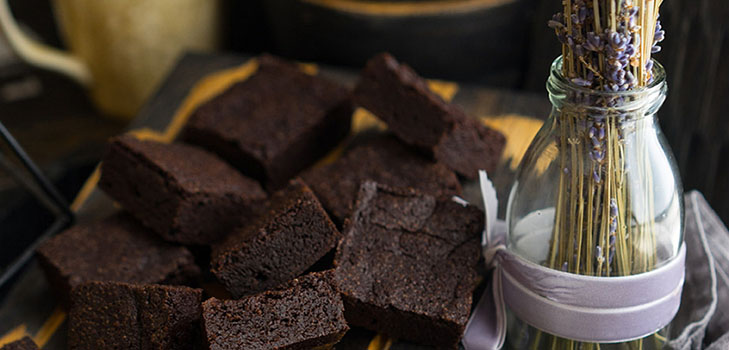 En enkel oppskrift: brownie, som smelter i munnen