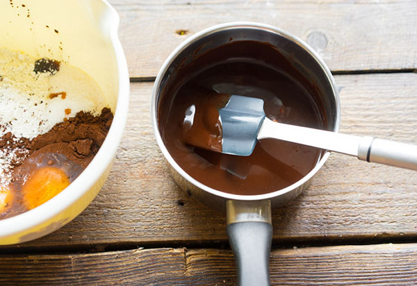 En enkel oppskrift: brownie, som smelter i munnen