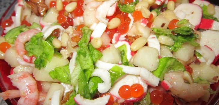 Reker salat med krabbe pinner