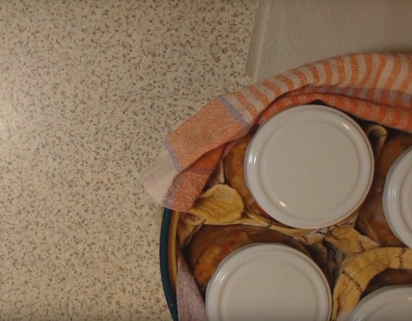 Salat med ris og grønnsaker til vinteren. Oppskrifter til salat til vinteren med ris og tomater, courgetter, gulrøtter