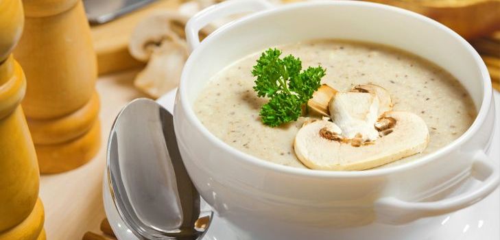 Soppsuppe er en utmerket tallerken for et tilfeldig bord