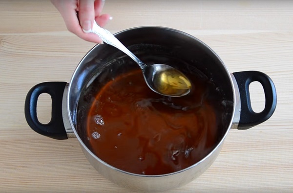 Jam og honning fra løvetann med sitronsyre og uten syre