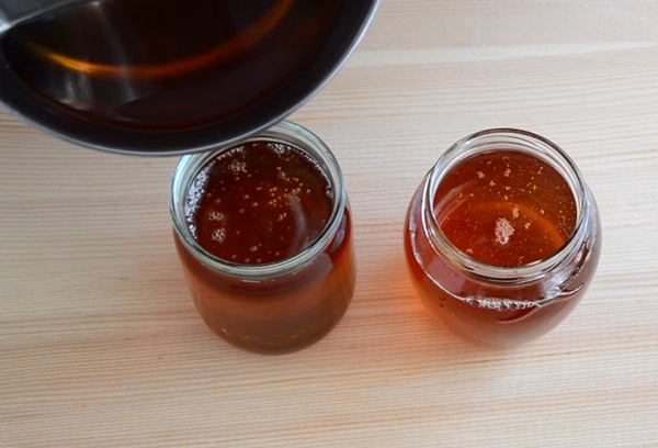 Jam og honning fra løvetann med sitronsyre og uten syre