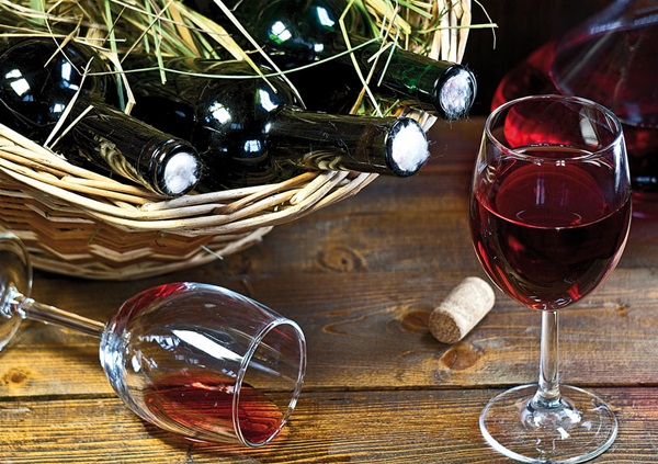 Hjemmelaget vin fra chokeberry
