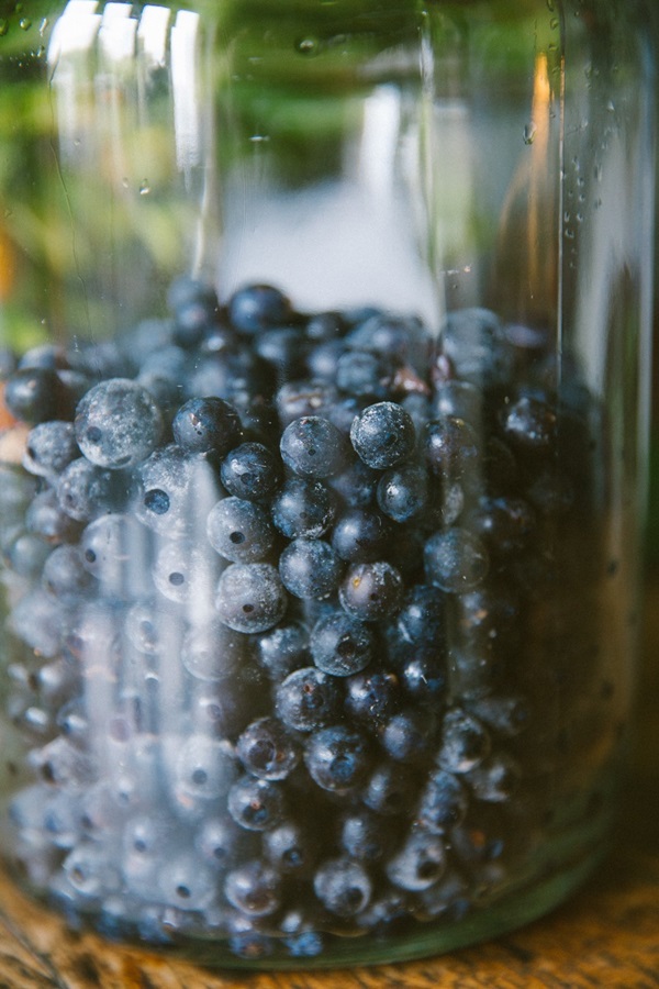 Hjemmelaget vin fra chokeberry