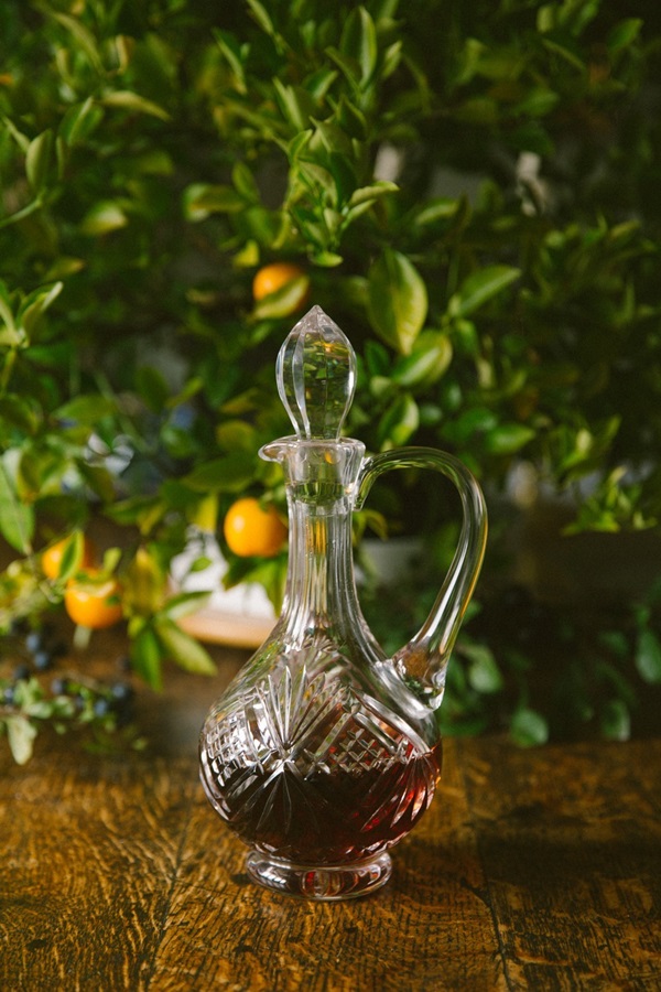 Hjemmelaget vin fra chokeberry